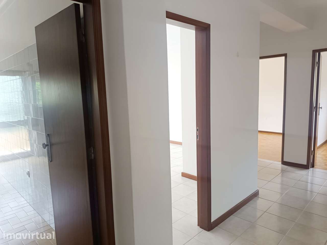 Apartamento T2 em Coimbra (Santa Clara) - Grande imagem: 4/11