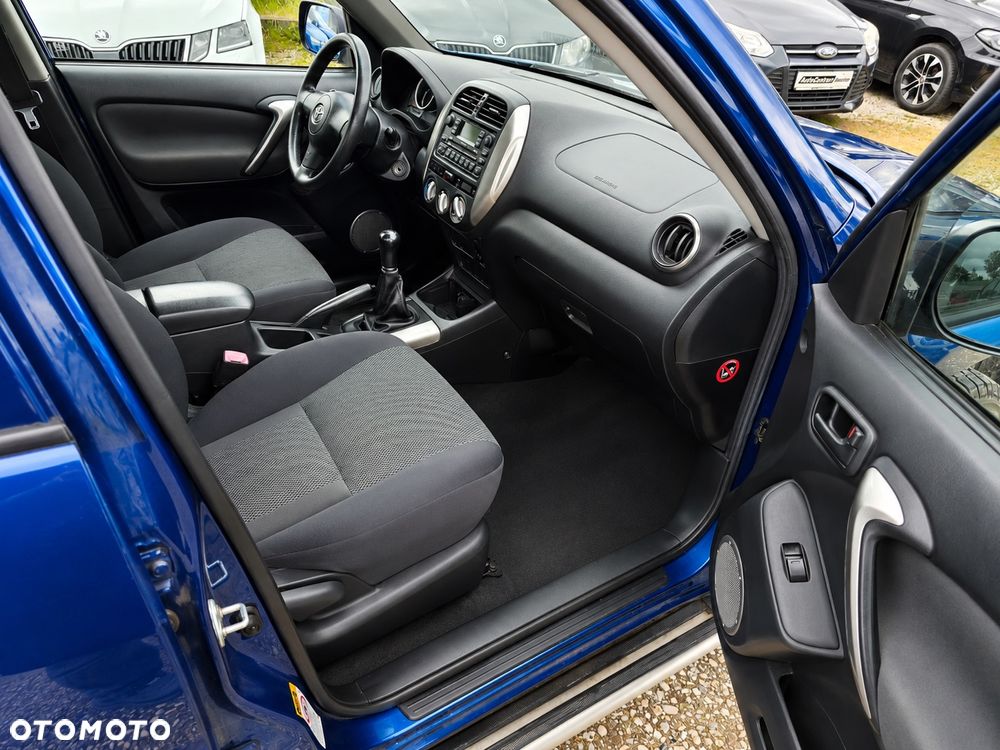 Toyota RAV4 4x2 Edition - 8