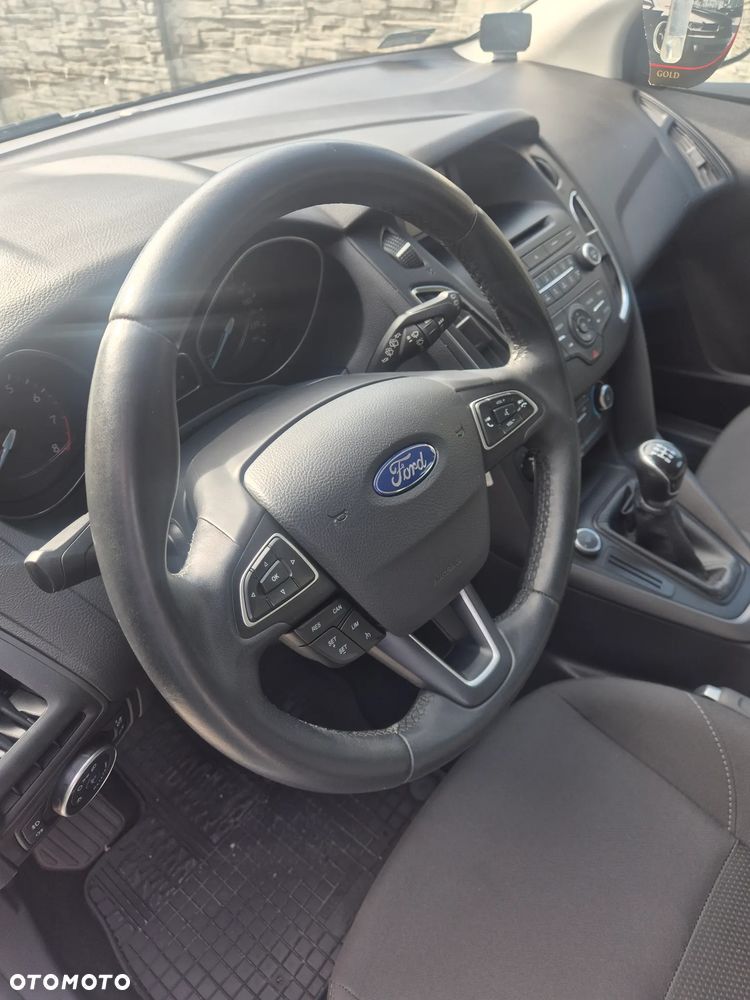 Ford Focus 1.6 Platinium X - 2