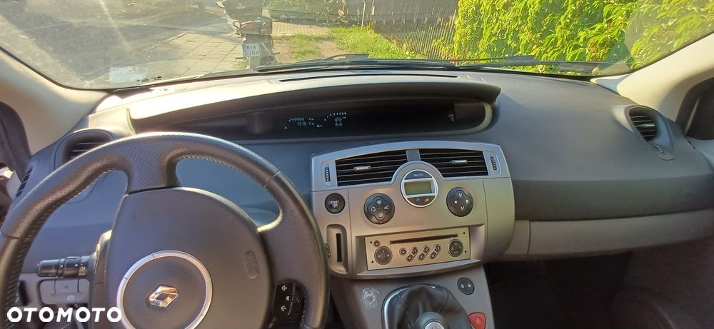 Renault Scenic - 8