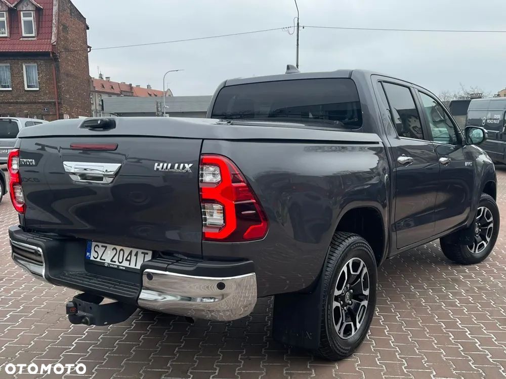 Toyota Hilux 2.8 D-4D Double Cab Invincible 4x4 - 4