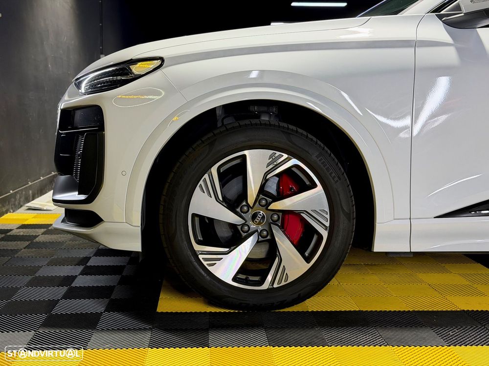 Audi SQ6 e-tron quattro - 11