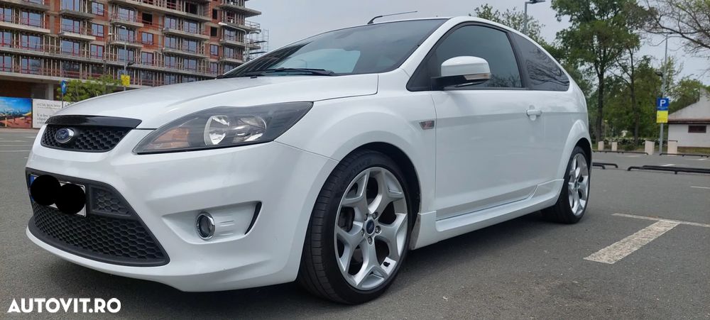 Ford Focus 2.5 ST Rally - 11