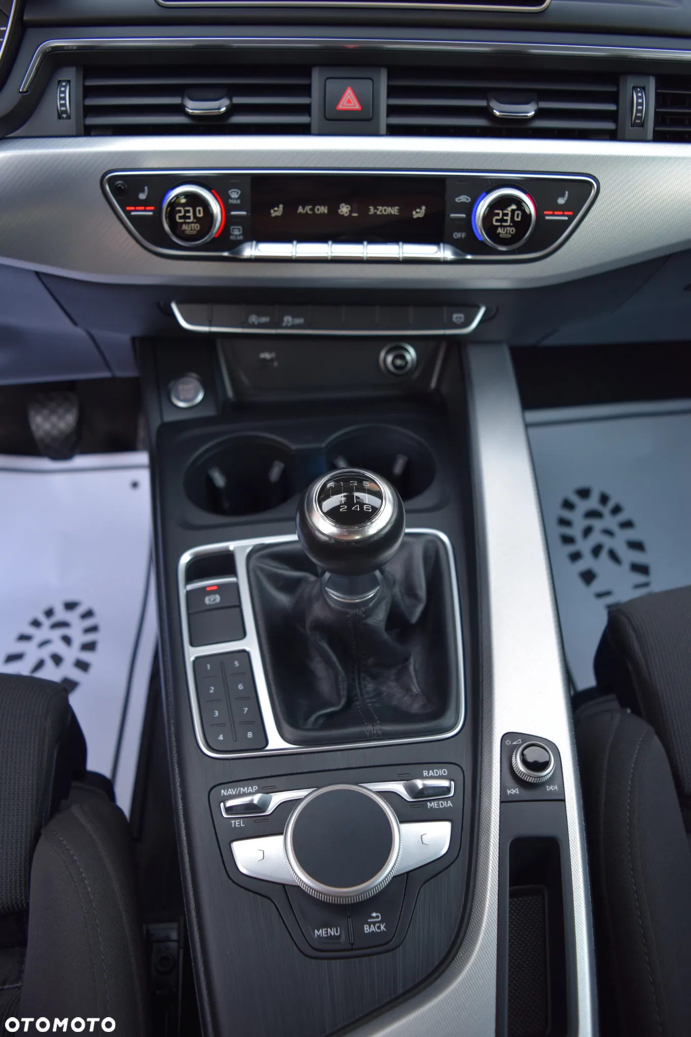 Audi A4 Avant 2.0 TDI Design - 34