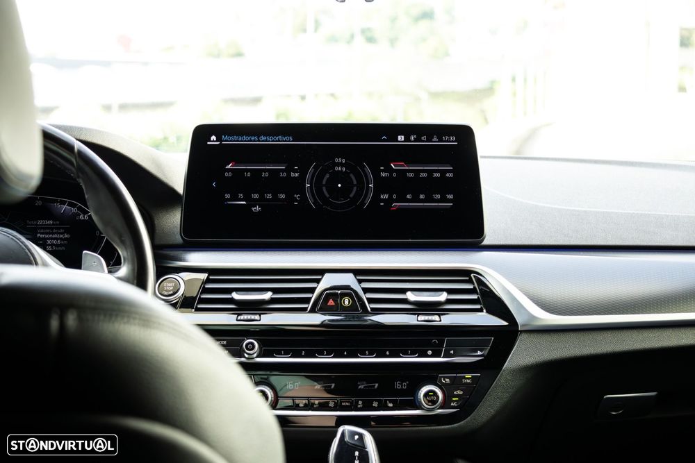 BMW 520 d Pack M Auto - 41