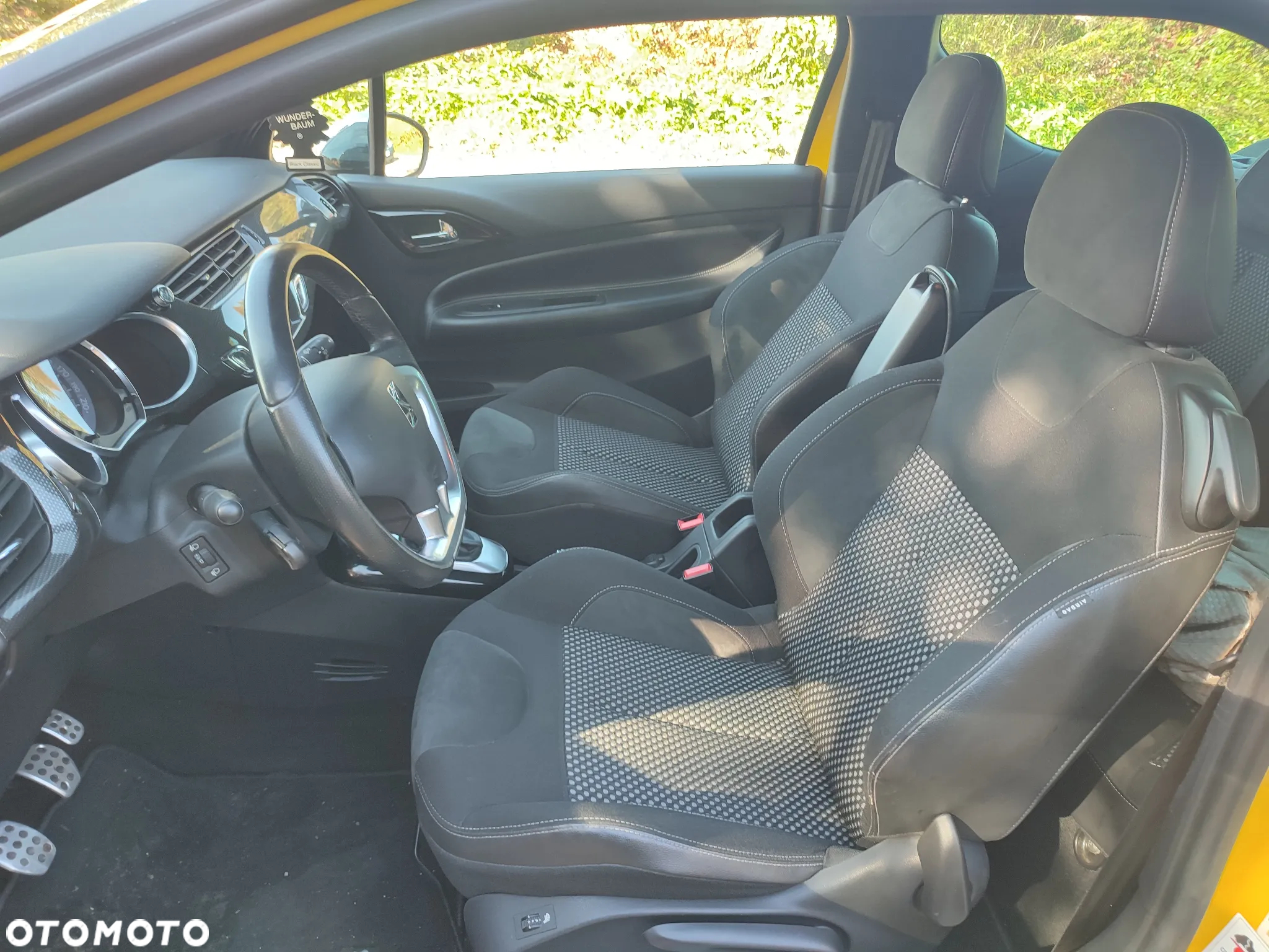 Citroën DS3 1.6 THP SportChic S&S - 14