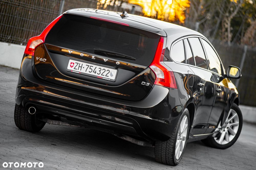 Volvo V60 D3 Geartronic Summum - 14