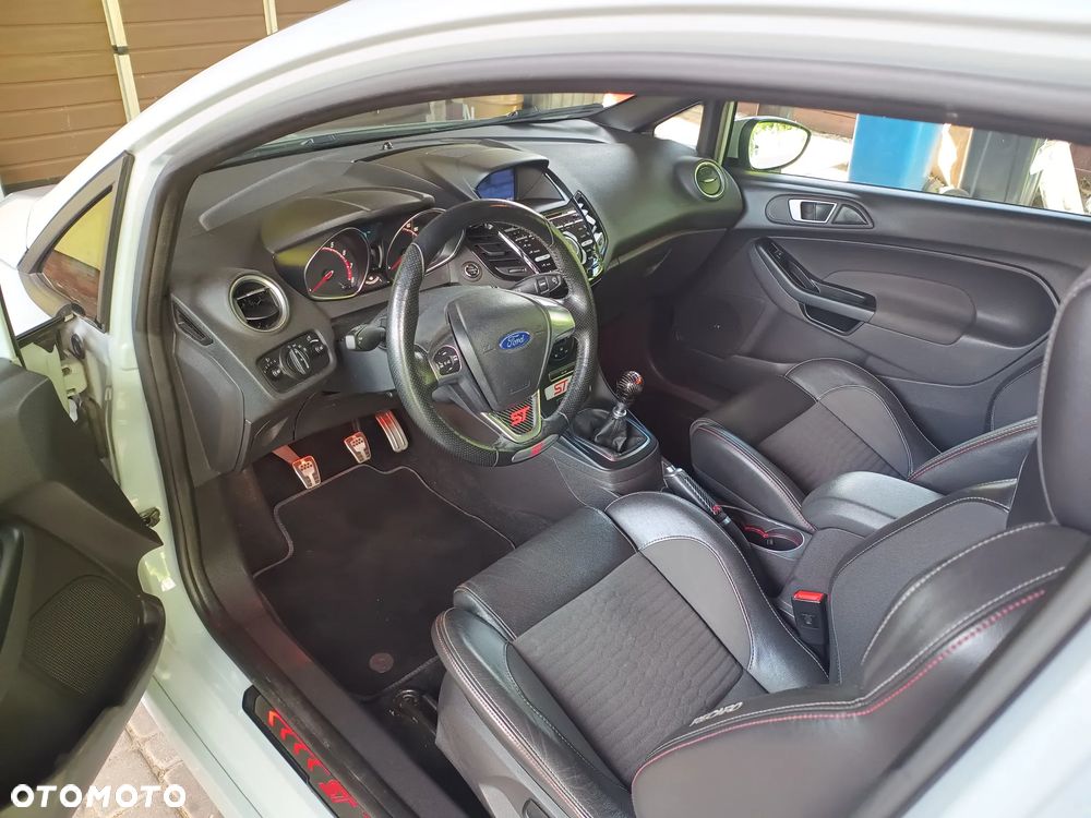 Ford Fiesta - 18