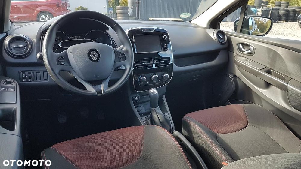 Renault Clio 1.2 16V 75 Life - 19