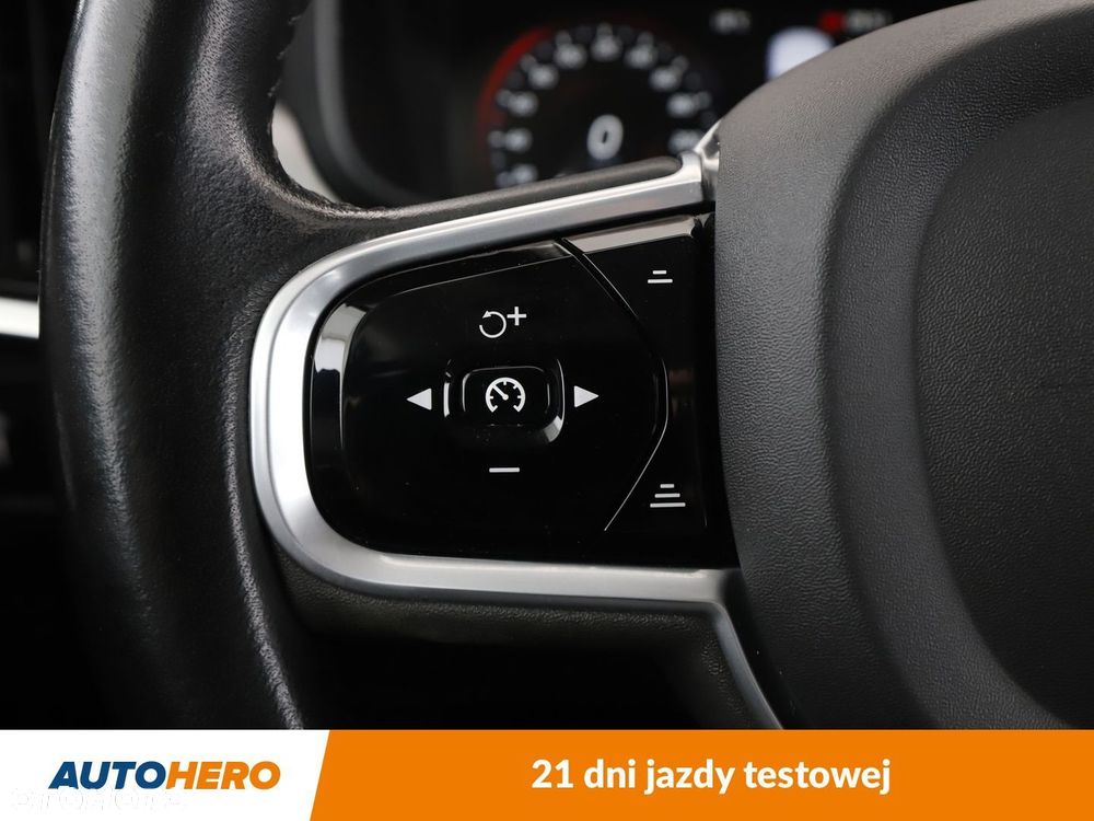 Volvo V90 D3 Momentum - 28