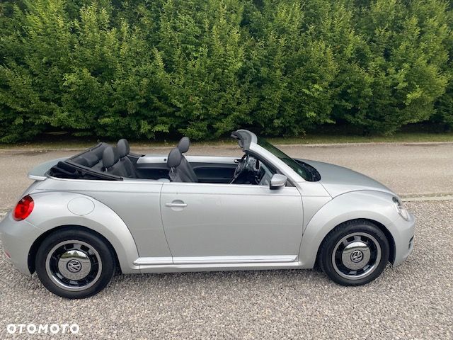 Volkswagen New Beetle - 30