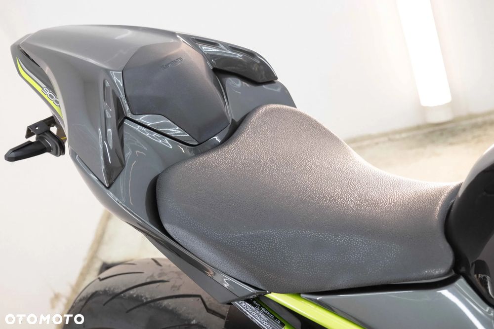 Kawasaki Z 900 - 20