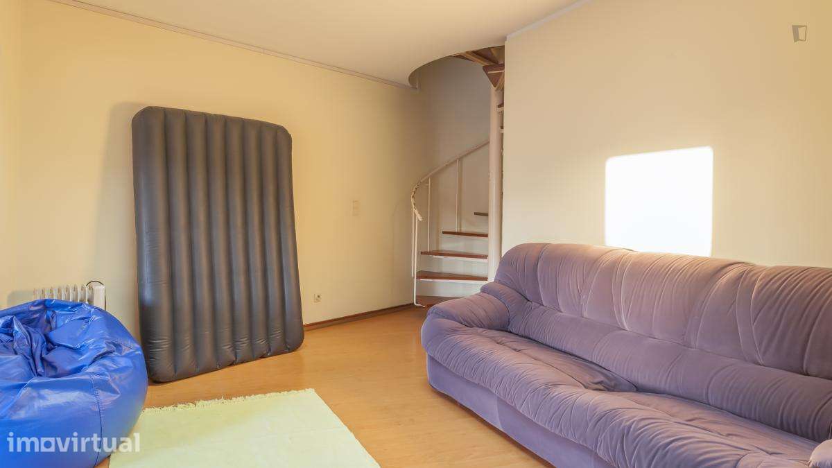 Quarto - localizado em Paranhos Porto - Grande imagem: 4/28