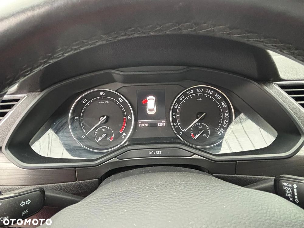 Skoda Superb 2.0 TDI Style - 26