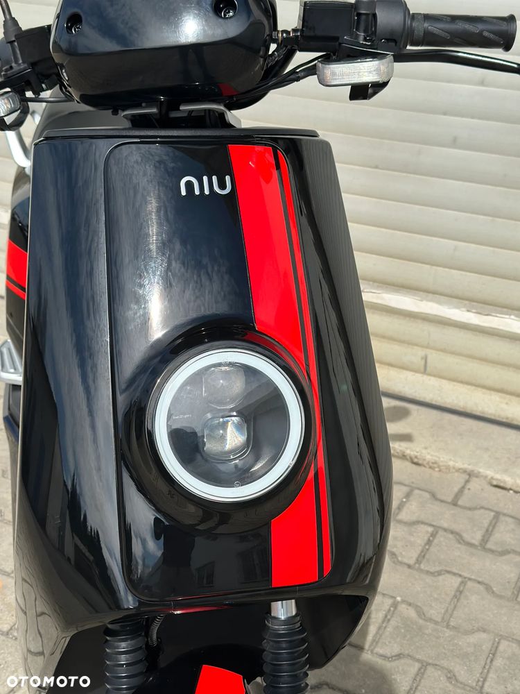 Niu NQI - 8
