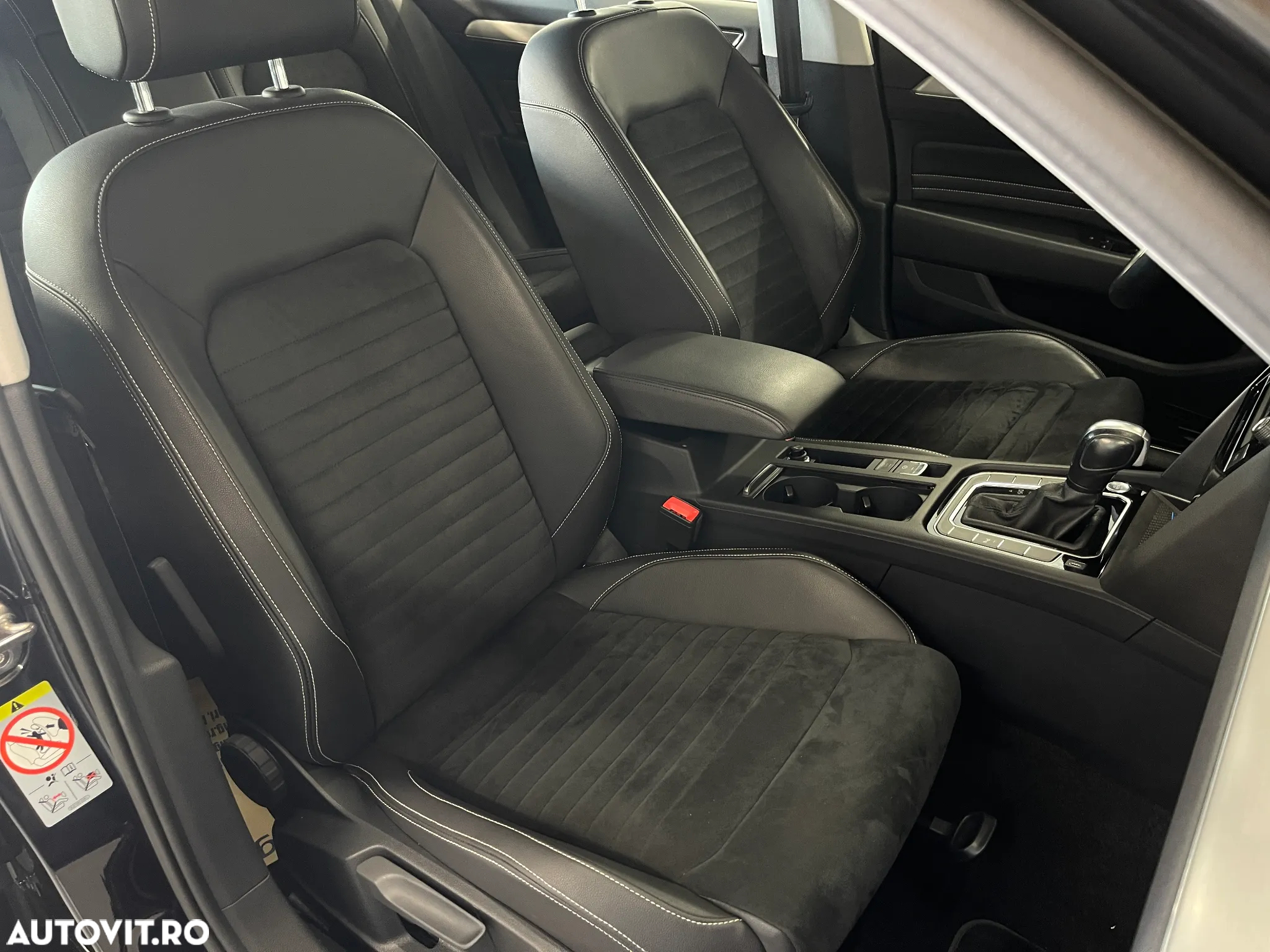 Volkswagen Passat 2.0 TDI DSG Highline - 11