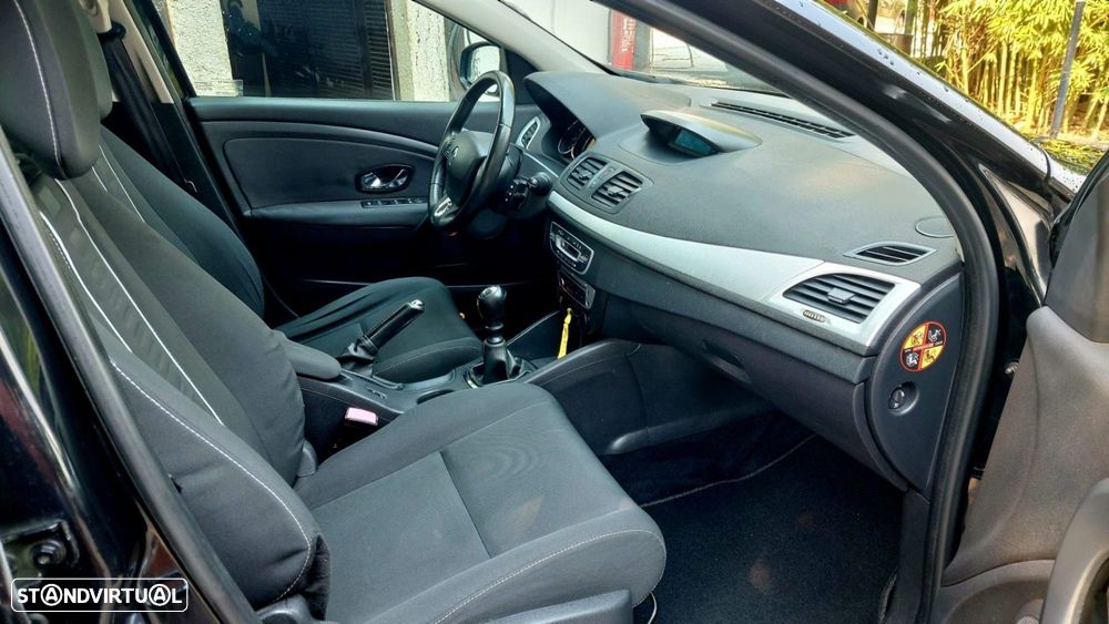 Renault Mégane Sport Tourer 1.5 dCi Dynamique SS - 9