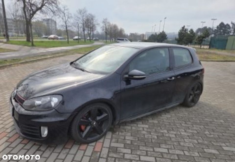 Volkswagen Golf 2.0 TSI GTI - 2