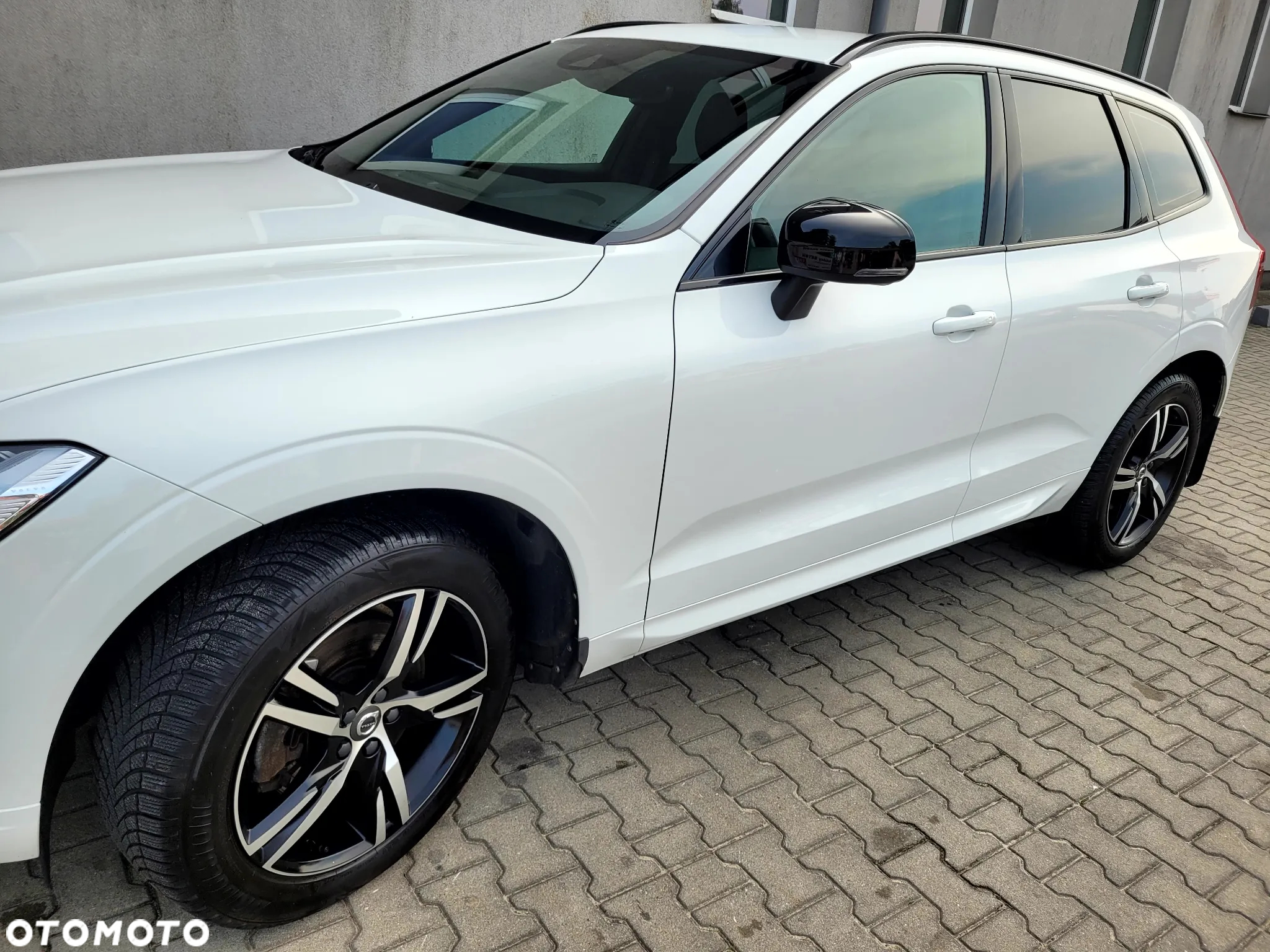 Volvo XC 60 T4 R-Design - 4