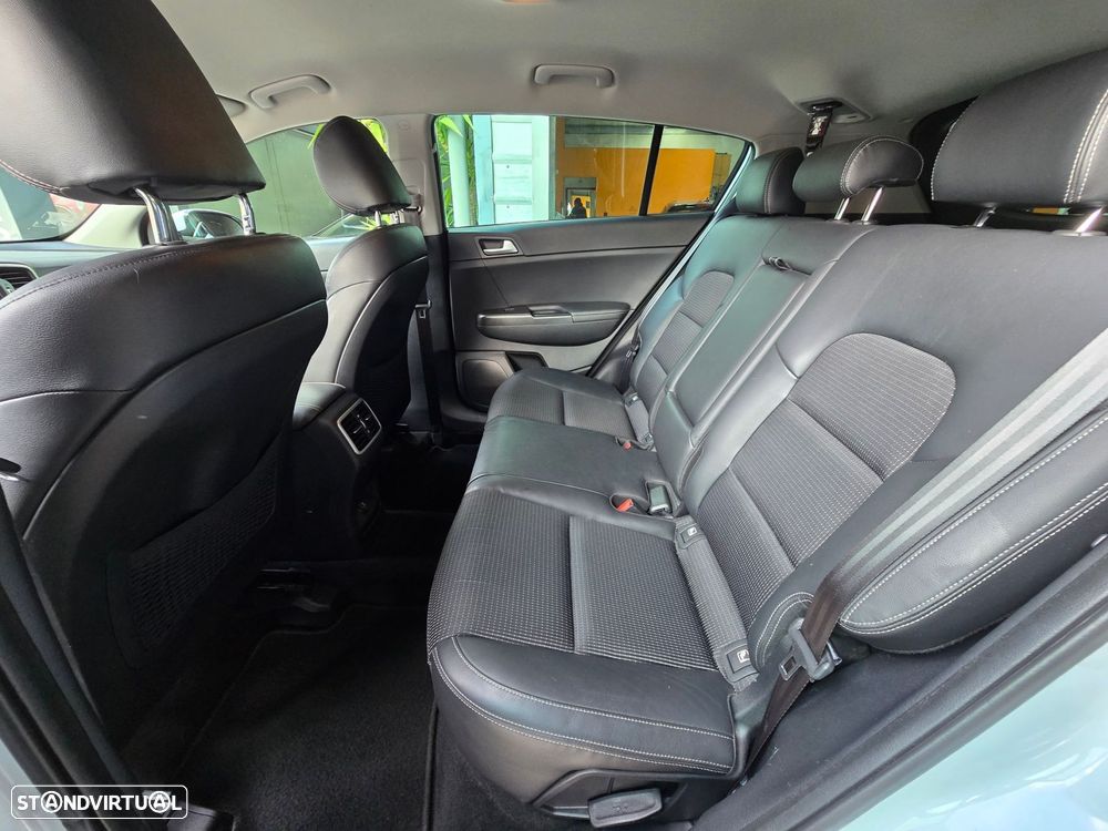 Kia Sportage 1.6 CRDi ISG SX - 6