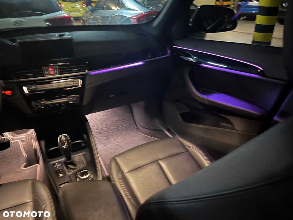 BMW X1 xDrive25i Sport Line - 17