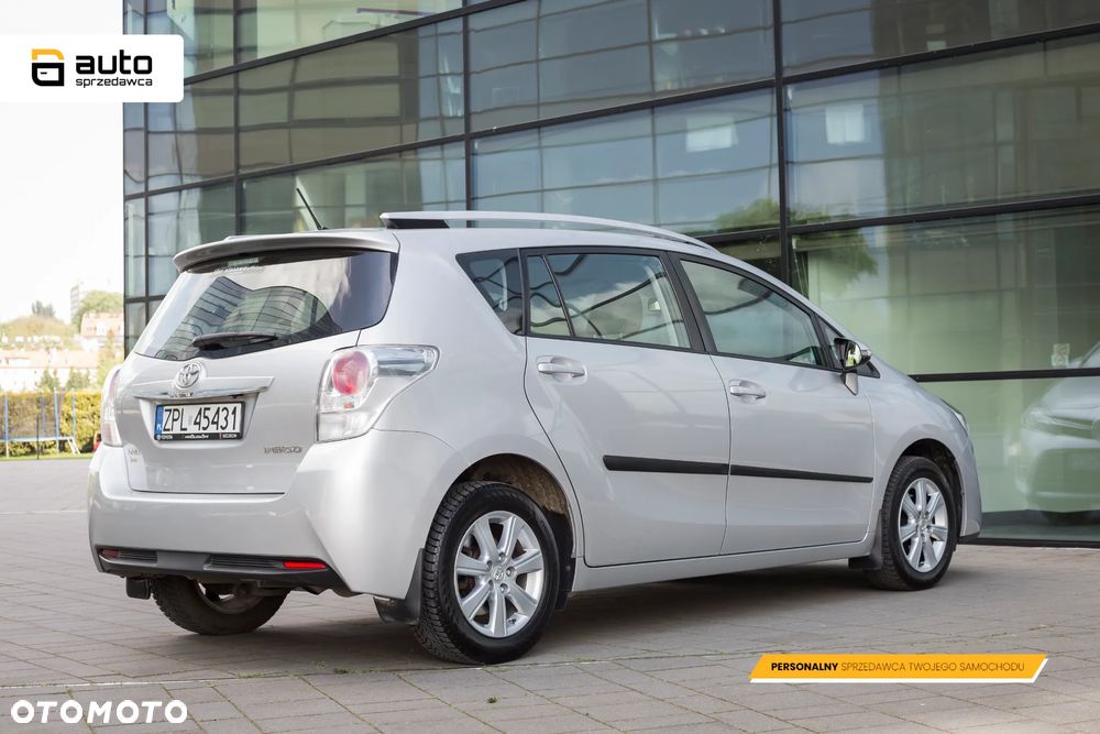 Toyota Verso 1.8 Premium 7os - 16