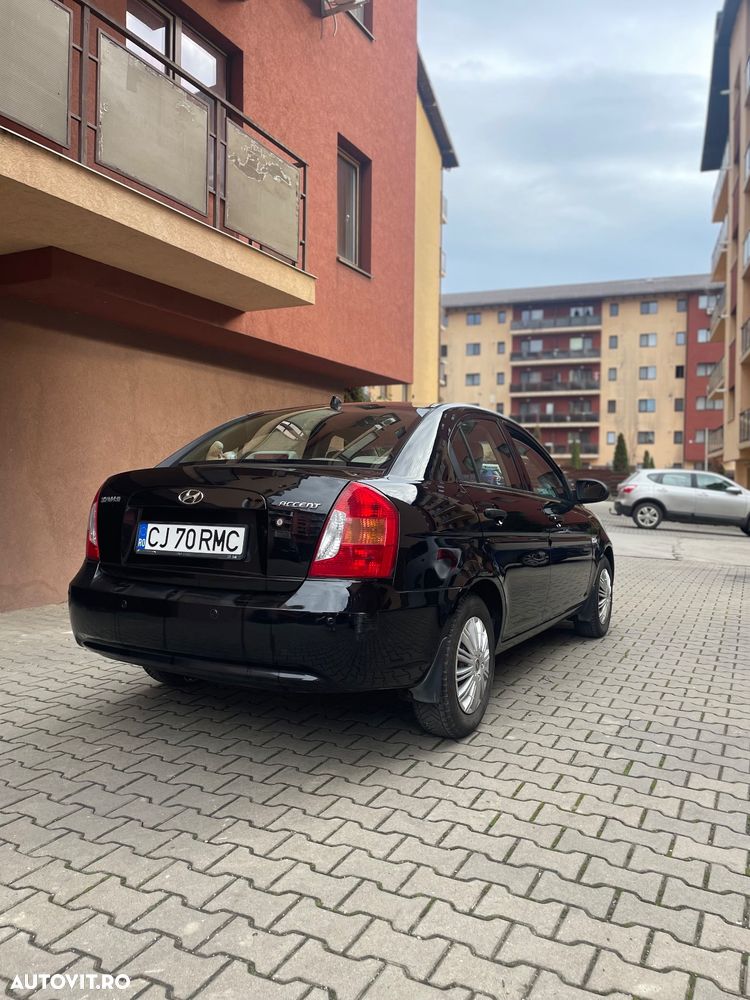 Hyundai Accent MC 1.4 DOHC GL FULL - 3
