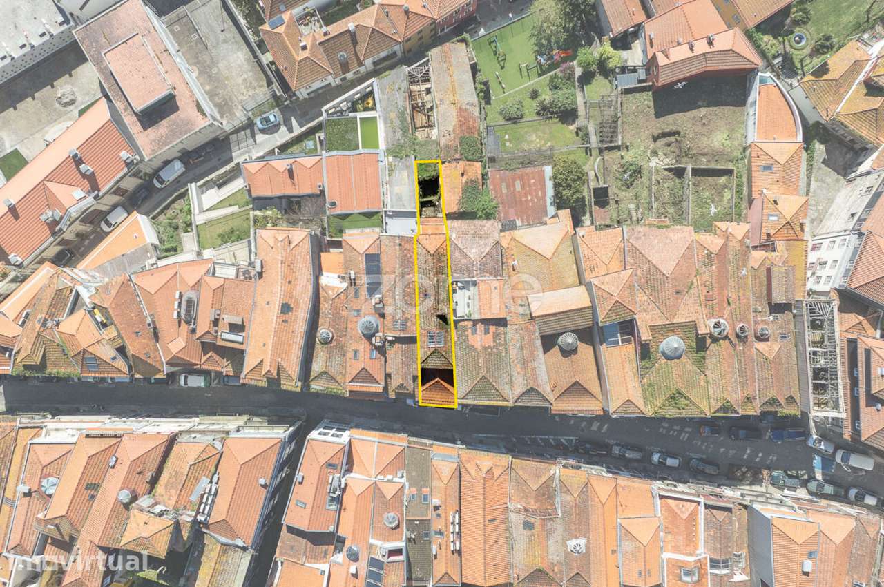 Prédio para Investimento em Zona ARU | Rua dos Caldeireiros - Porto - Grande imagem: 5/60