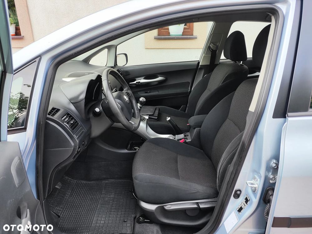 Toyota Auris 1.6 Executive - 7