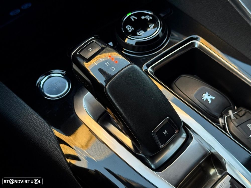 Peugeot 3008 1.6 BlueHDi GT Line Grip Control EAT6 - 30
