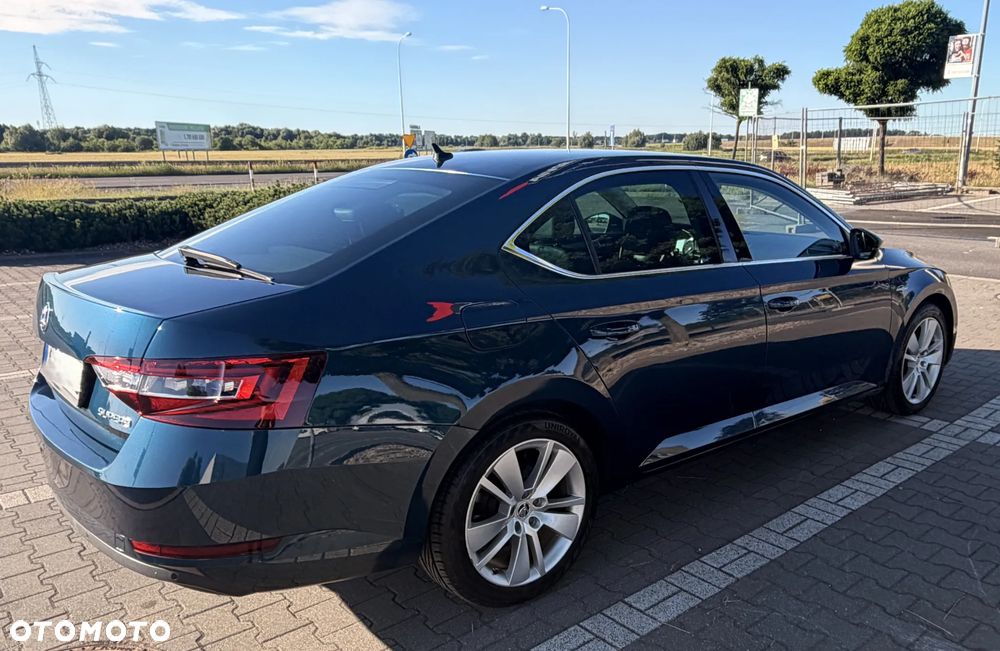 Skoda Superb 2.0 TDI L&K DSG - 7
