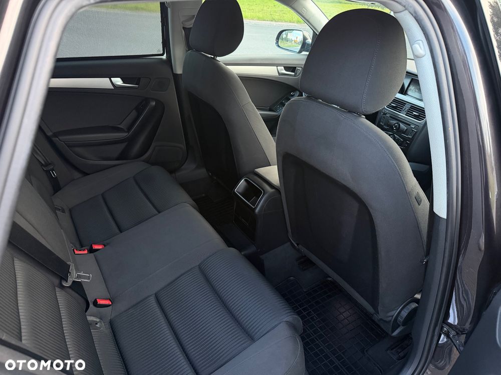Audi A4 Avant 2.0 TDI - 13