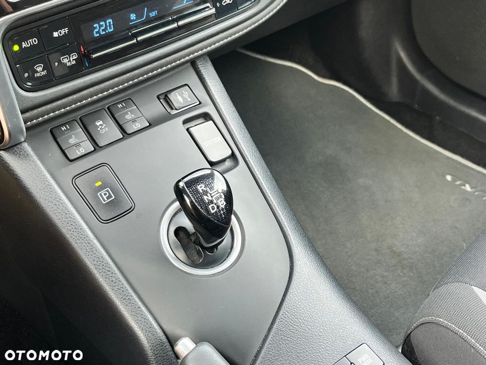 Toyota Auris Hybrid 135 Premium - 24