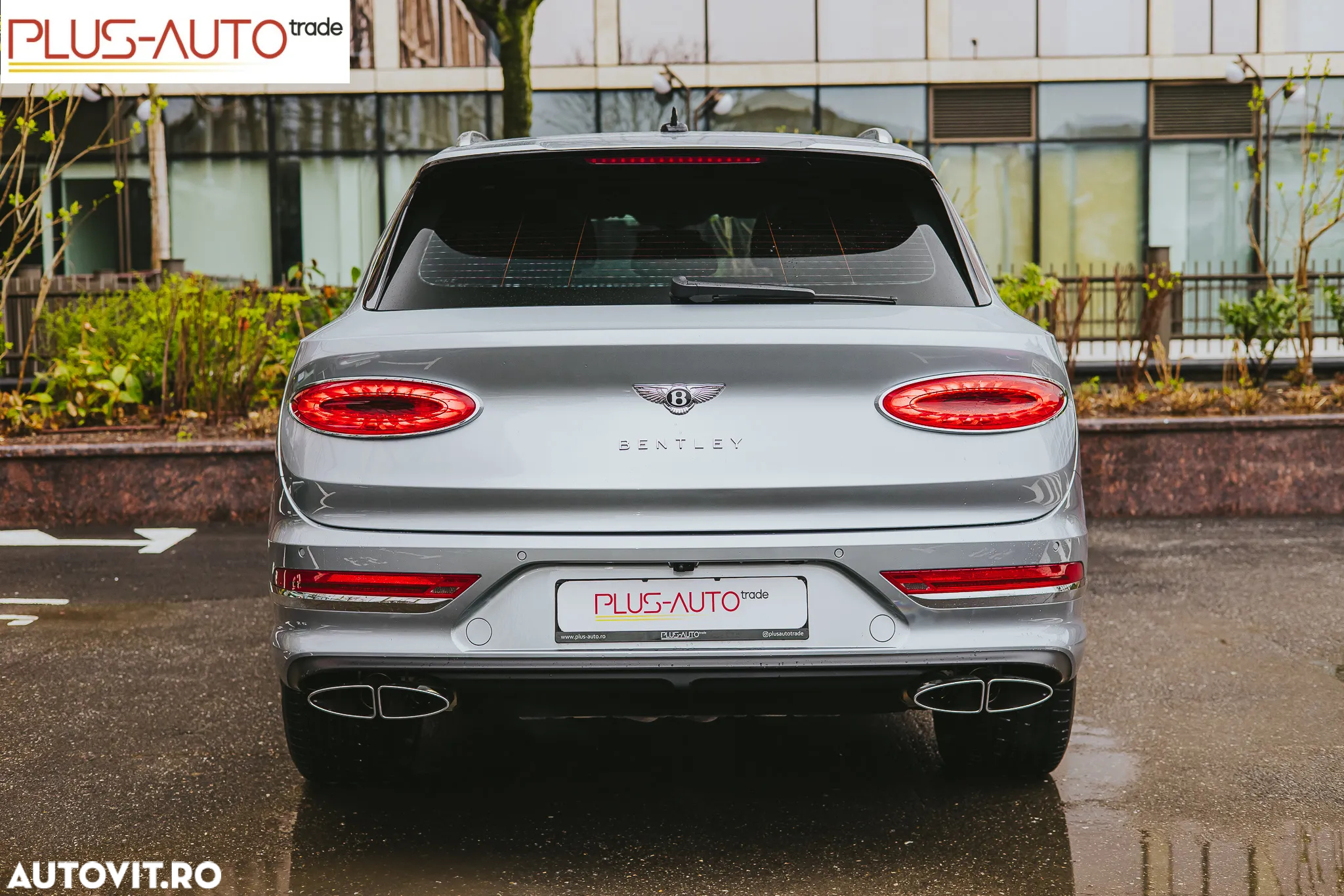 Bentley Bentayga - 12