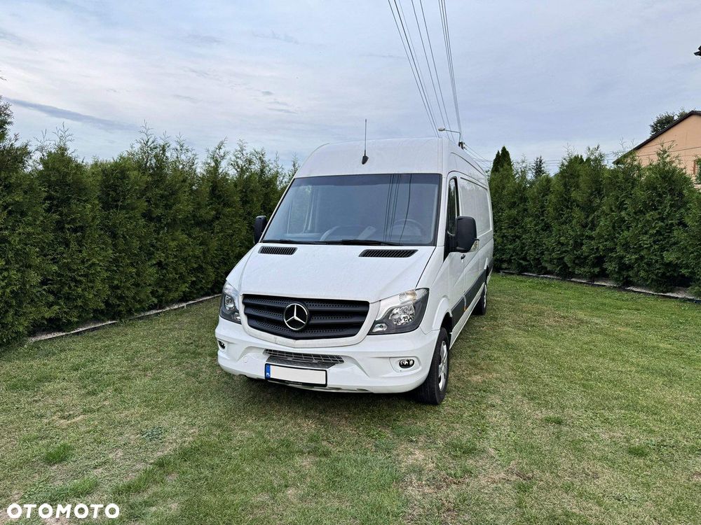 Mercedes-Benz Sprinter - 2
