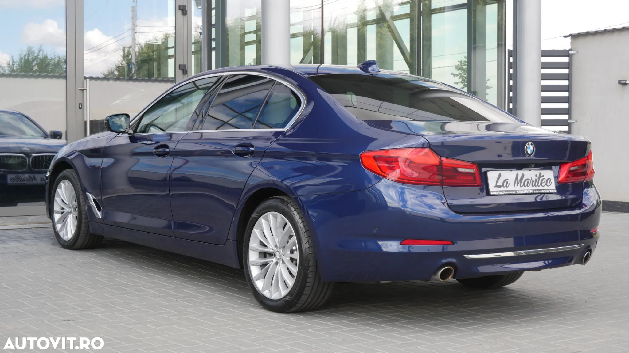 BMW Seria 5 530i Aut. Luxury Line - 8