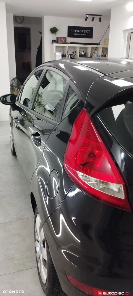 Ford Fiesta - 12