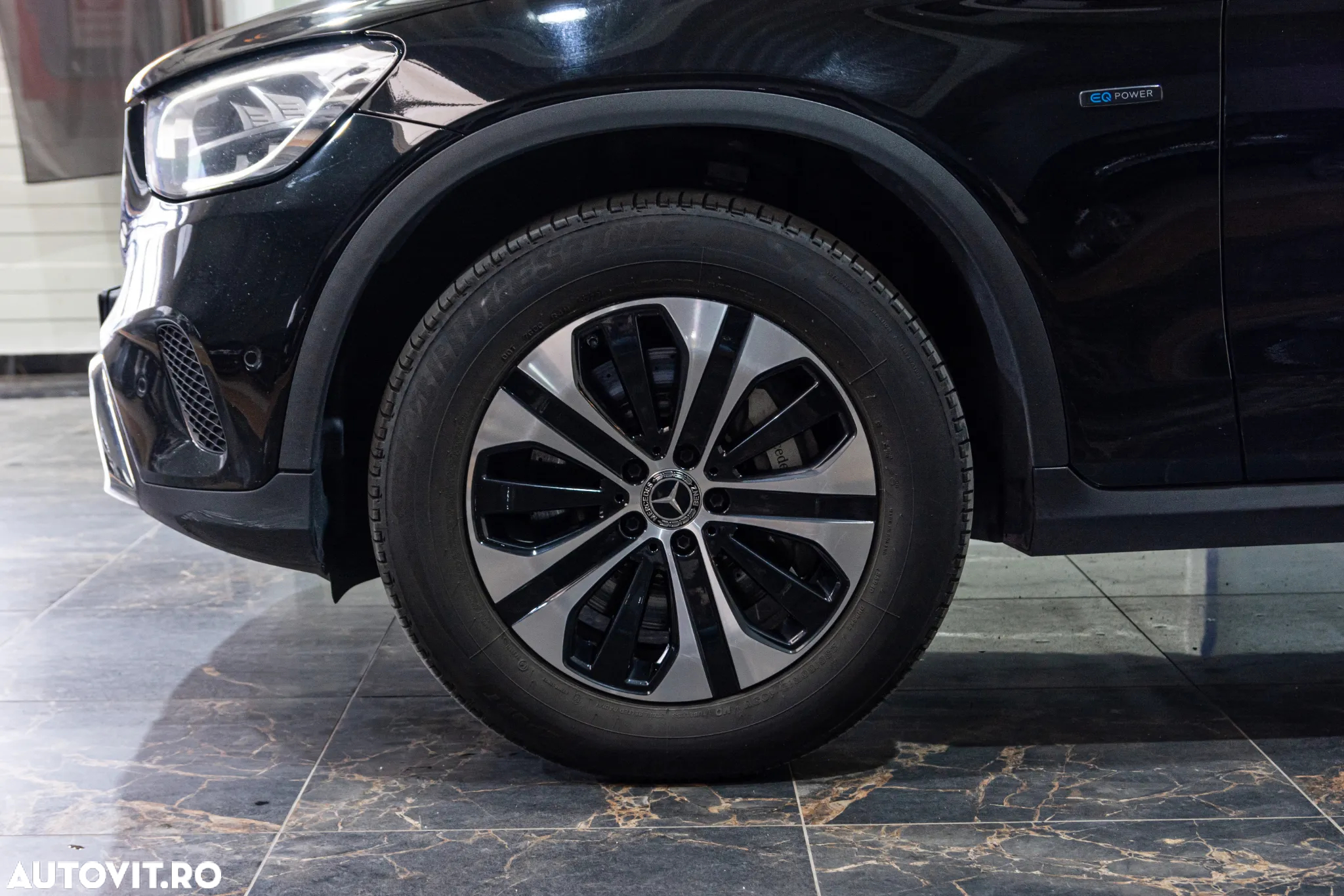 Mercedes-Benz GLC Coupe 300 de 4Matic 9G-TRONIC - 9
