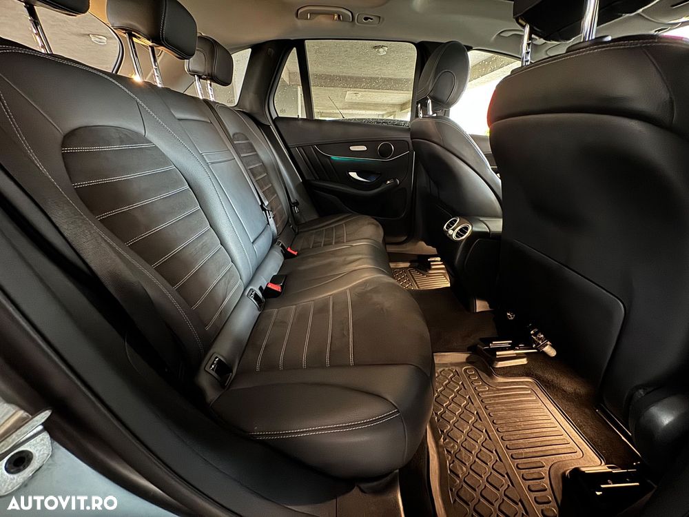 Mercedes-Benz GLC 300 d 4MATIC - 16