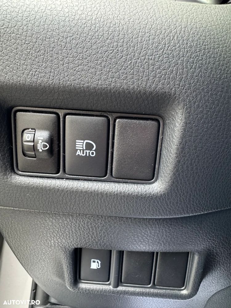 Toyota C-HR Hybrid Business-Edition - 21