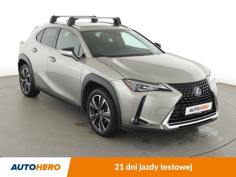Lexus UX - 8