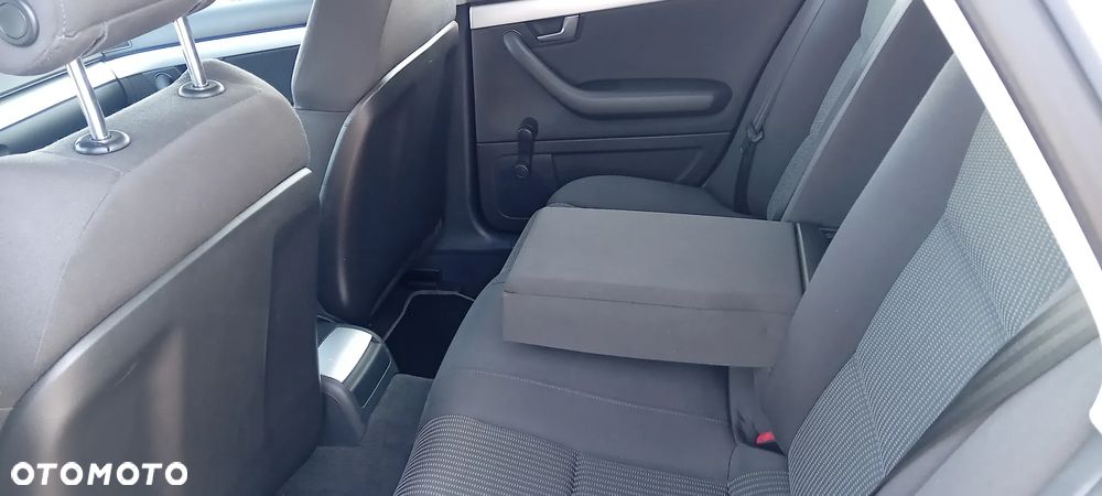 Audi A4 Avant 2.0 TDI - 15