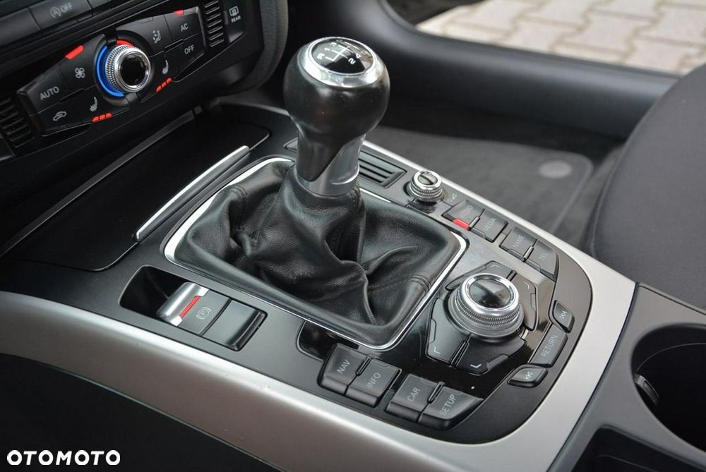 Audi A4 Allroad 2.0 TDI Quattro - 23