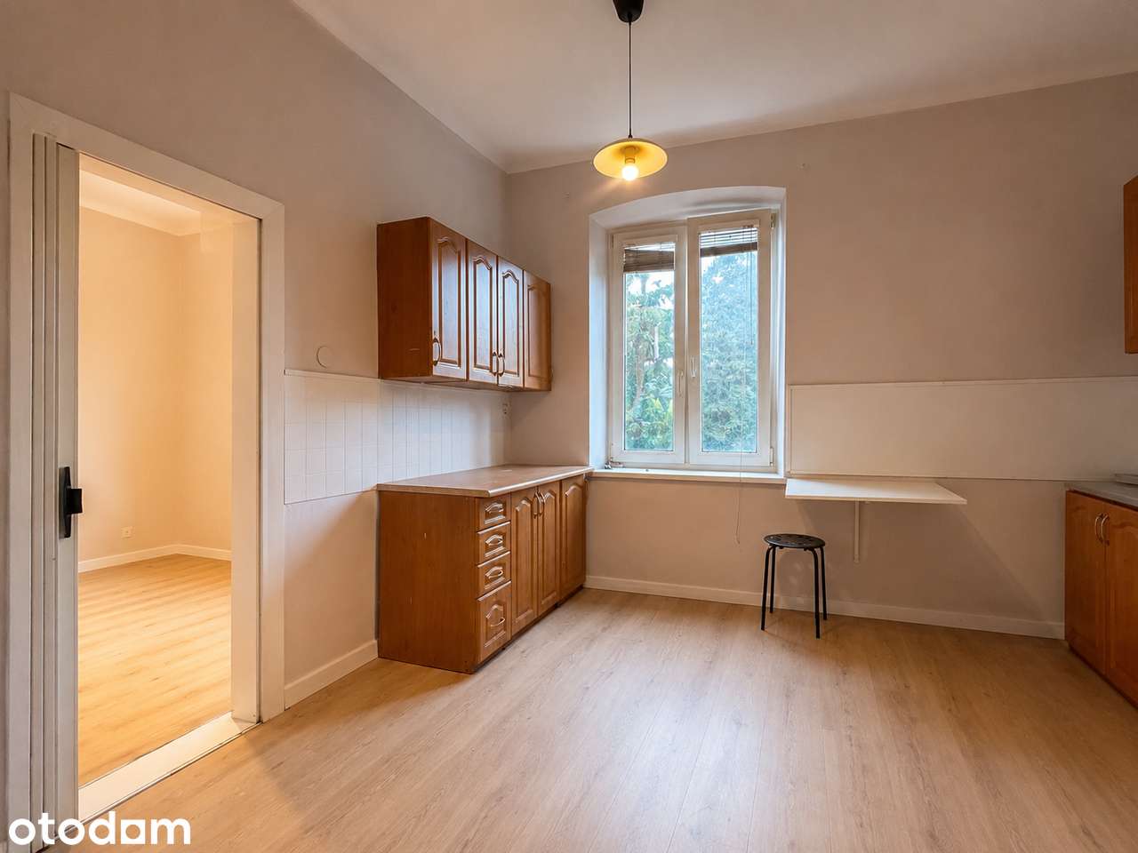 PABIANICE ul.Świętokrzyska M2 30m2 1p. BARDZO NISKI CZYNSZ 1 piętro