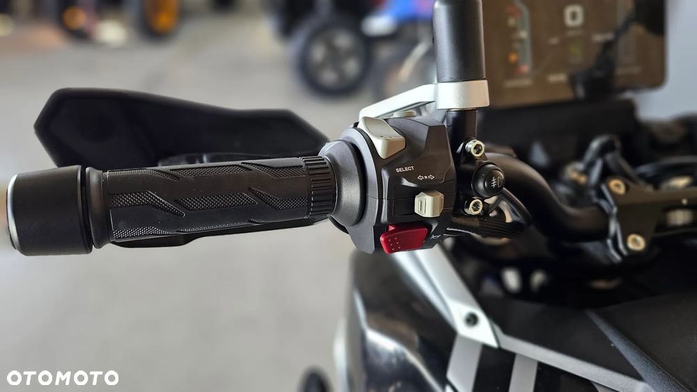 QJMOTOR SRT 600SX - 21