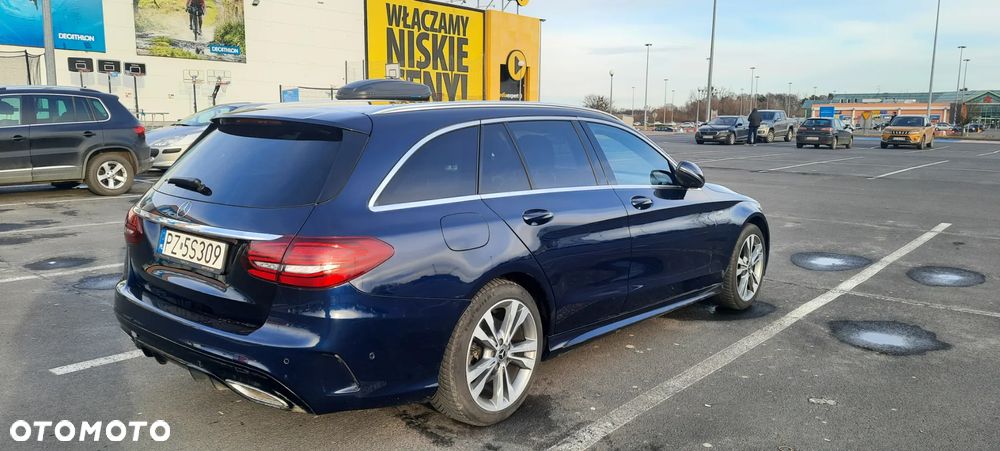 Mercedes-Benz Klasa C 220 d 4Matic T 9G-TRONIC AMG Line - 3