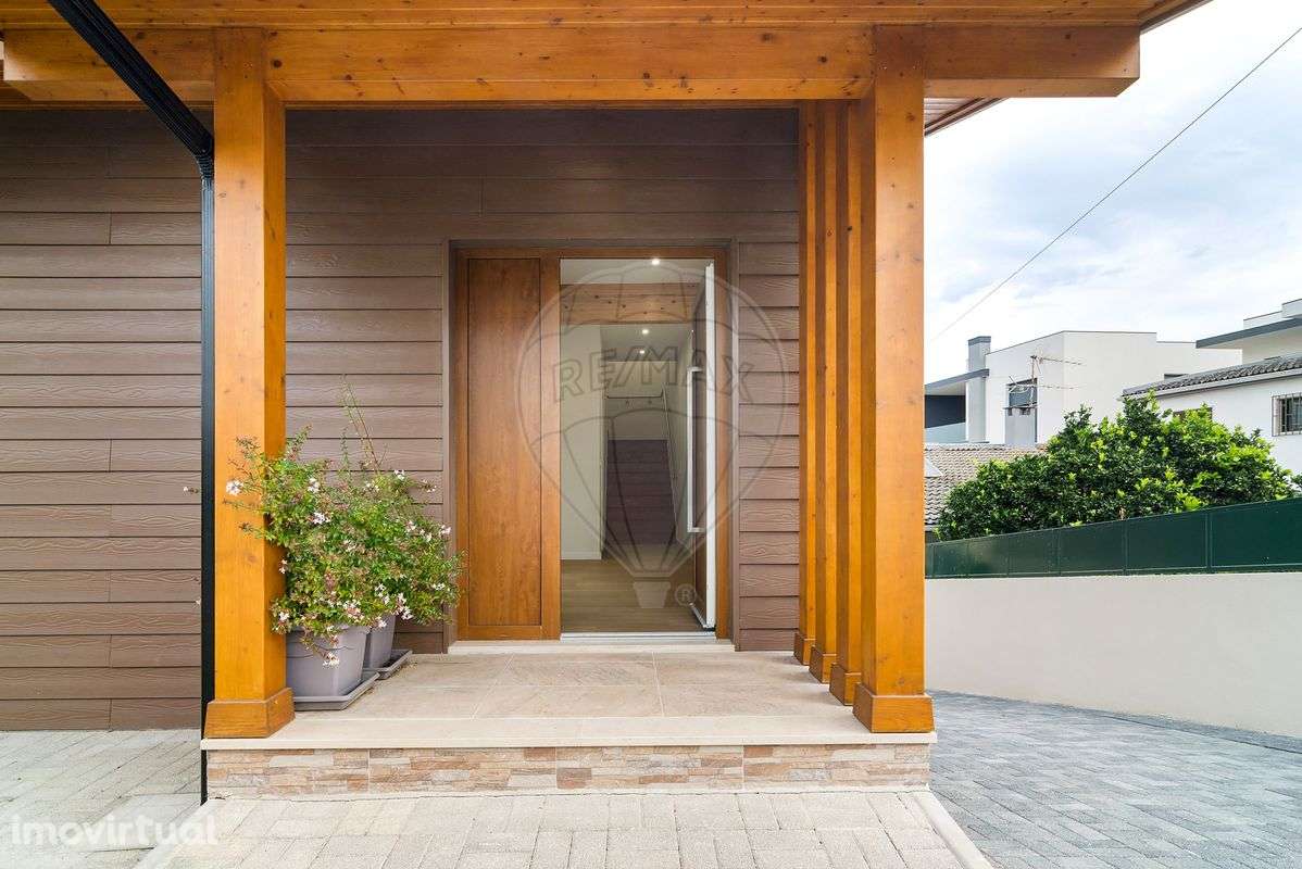 Moradia T2 para venda - Grande imagem: 2/15