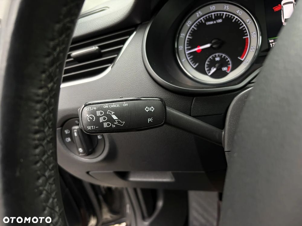 Skoda Octavia 2.0 TDI SCR Style DSG - 25