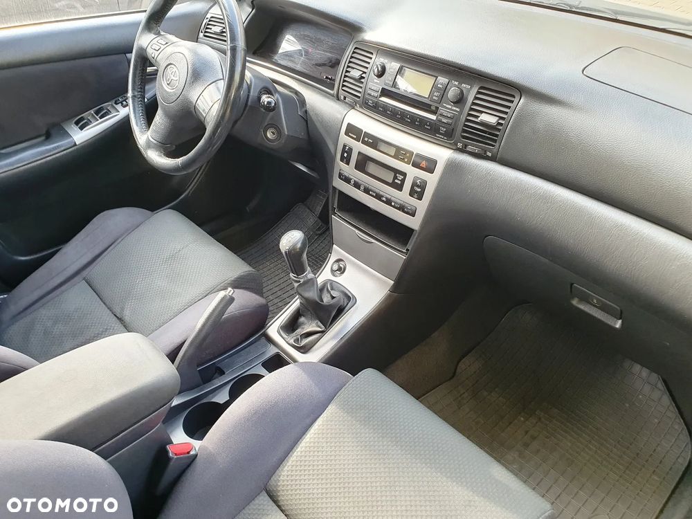 Toyota Corolla 1.6 VVT-i Sol - 10