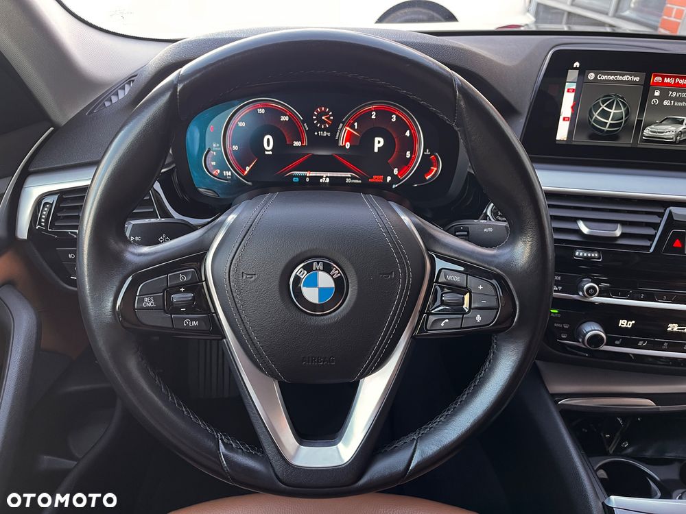 BMW Seria 5 530d Sport Line - 29